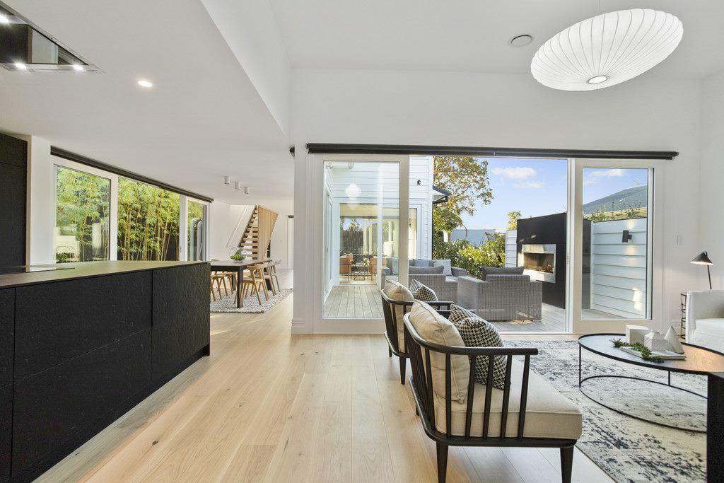 1543753136 1543753136